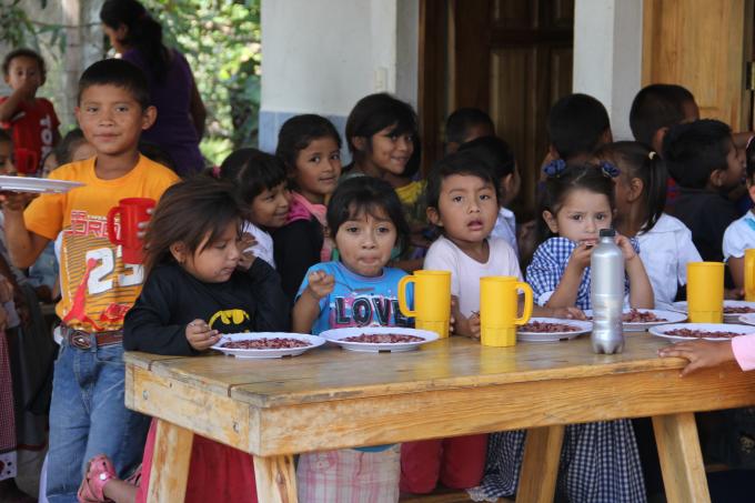 Kids in the school of Rancho Grande, 06.05.2014