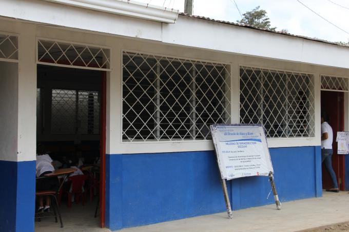 New classroom built in an urban school Siuna, 24.03.2014