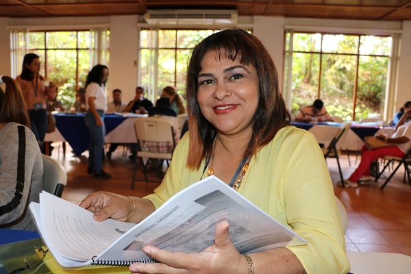 Maria Teresa Zamora, enfermera general en el centro de salud de Malpaisillo, León, durante el taller.